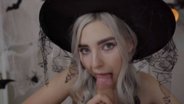 Horny Witch Cosplay Nerd Fucked Hard And Facialized